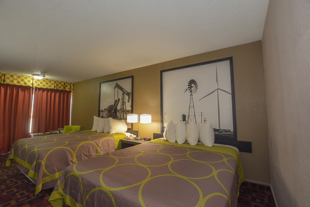 Hotel Super 8 By Wyndham Norman Exterior foto